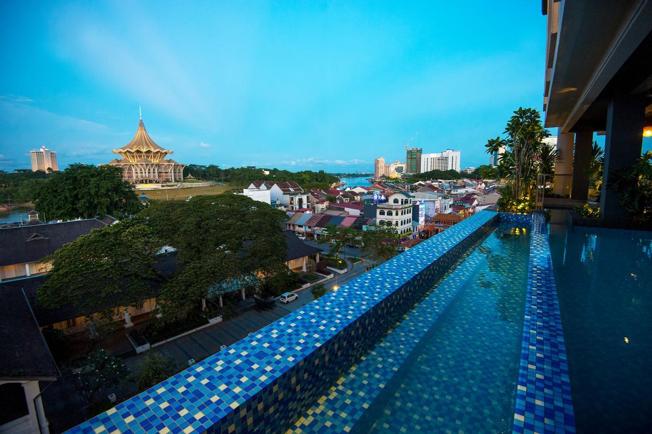 The Waterfront Hotel Kuching Exterior photo